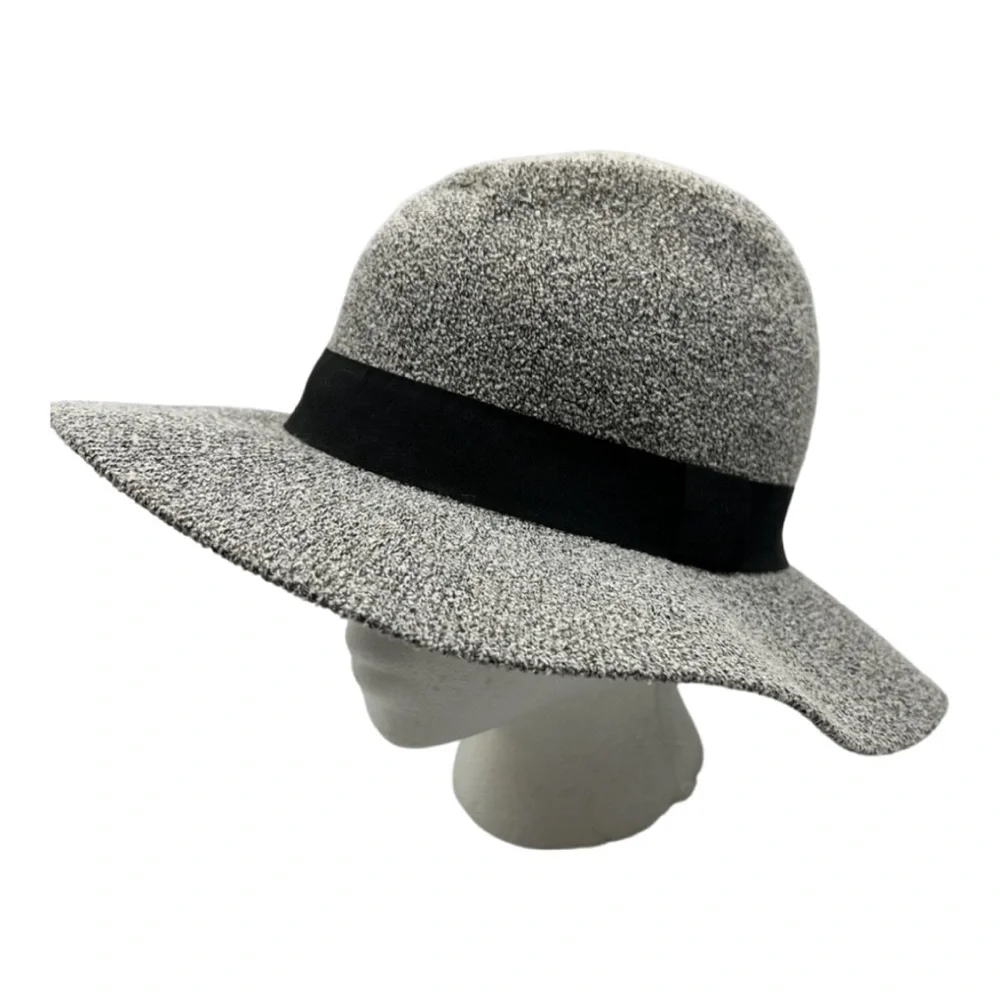 Free‎ People One Size Stylish Women's Grey Flop Hat with Black Band